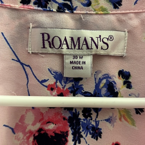 Light pink button up blouse - Picture 3 of 5